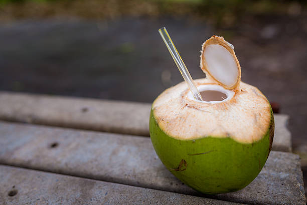 Eau de coco, coconut water, Heata-Nui, Lifeschool