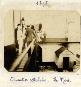 Le bagne de Nouvelle Calédonie, Quartier cellulaire de l'ile Nou 1895, photo Archive de Nouvelle Calédonie, Heata-Nui, Lifeschool